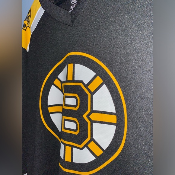 NWT- Official NHL ‘Boston Bruins’ #88 David Pastrnak Replica Jersey - Picture 14 of 15